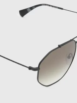 Eyewear><noscript><img width=