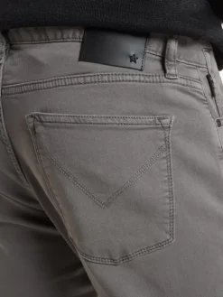 Jeans & Pants><noscript><img width=