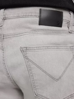 Jeans & Pants><noscript><img width=