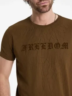 Graphic Tees><noscript><img width=