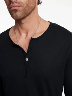 Henleys><noscript><img width=