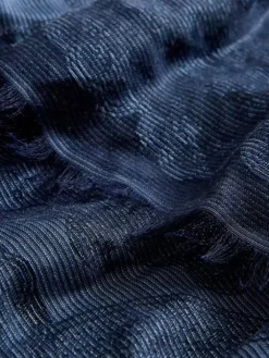 Scarves & Ties><noscript><img width=