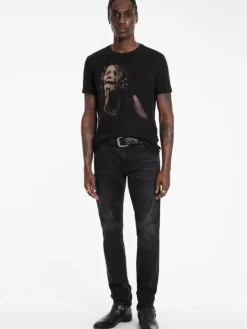 Graphic Tees><noscript><img width=
