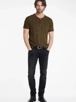 Henleys><noscript><img width=