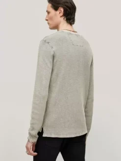 Henleys><noscript><img width=