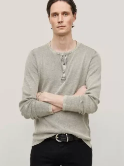 Henleys><noscript><img width=