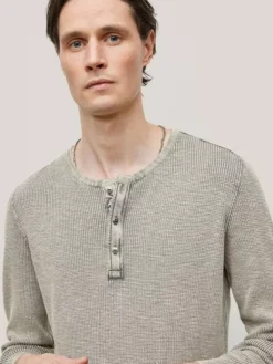 Henleys><noscript><img width=