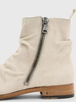 Shoes & Accessories><noscript><img width=