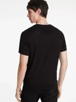 Graphic Tees><noscript><img width=
