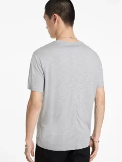 T-Shirts><noscript><img width=