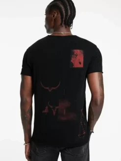 Graphic Tees><noscript><img width=