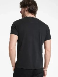 Graphic Tees><noscript><img width=