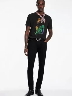 Graphic Tees><noscript><img width=
