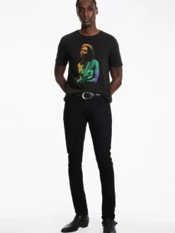 Graphic Tees><noscript><img width=