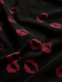 Tops><noscript><img width=