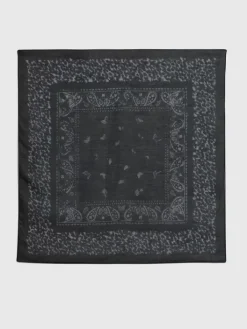 Scarves & Ties><noscript><img width=