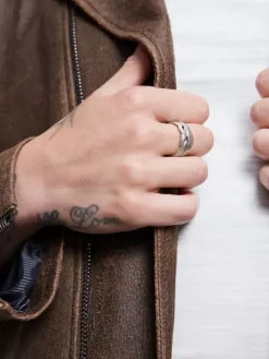 Jewelry>John Varvatos FEATHER RING SILVER