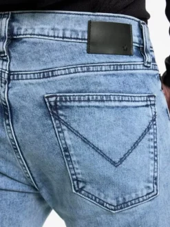 Jeans & Pants><noscript><img width=